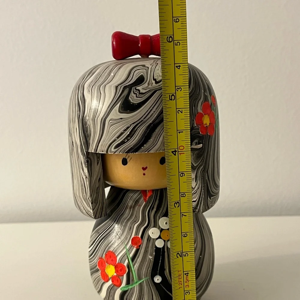 Vintage Wooden Kokeshi Japanese Doll Hand Painted - Picture 5 of 7